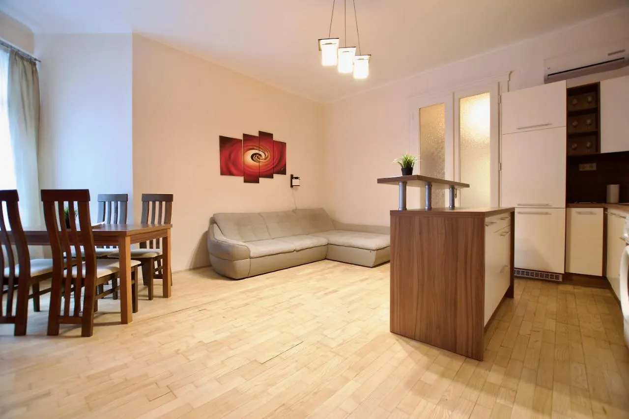 Standard Apartment By Hi5 - Dessewffy 2 Bedroom Budapest Hungary