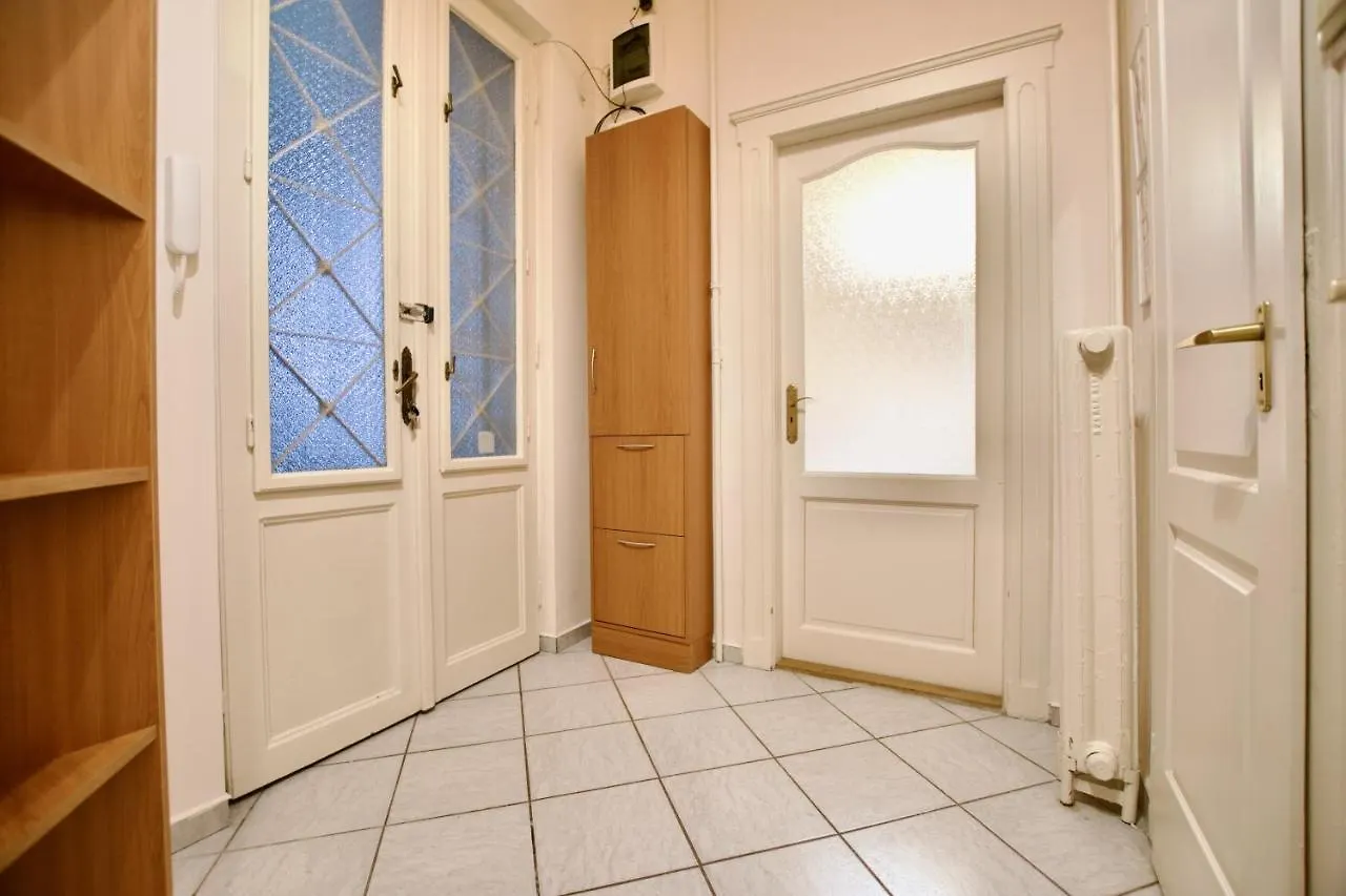 Standard Apartment By Hi5 - Dessewffy 2 Bedroom Budapest Hungary
