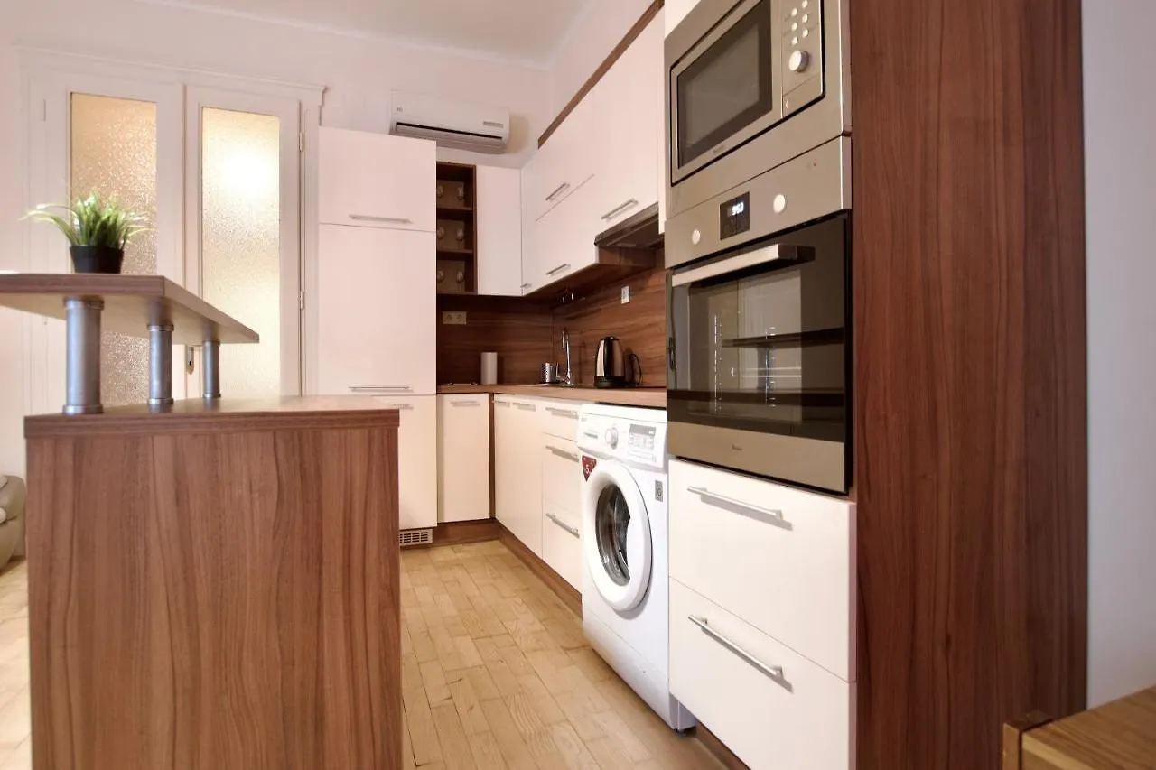 Standard Apartment By Hi5 - Dessewffy 2 Bedroom Budapest 0*,  Hungary