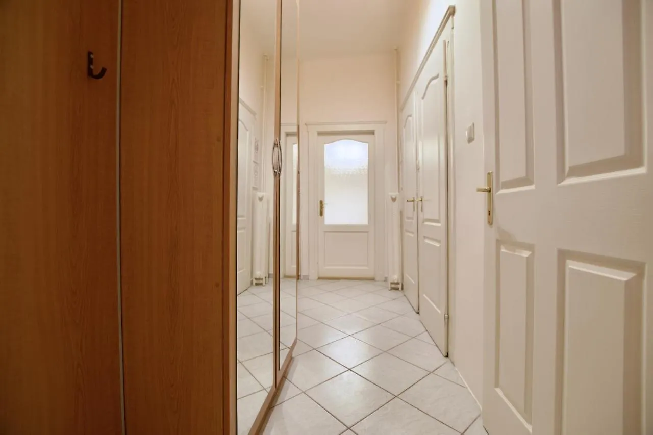 Standard Apartment By Hi5 - Dessewffy 2 Bedroom Budapest